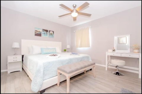 House in Clearwater, Florida 3 bedrooms, 119.1 sq.m. № 1802962 - photo 13