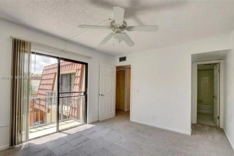 Townhouse in Delray Beach, Florida 2 bedrooms, 114.27 sq.m. № 2181219 - photo 3