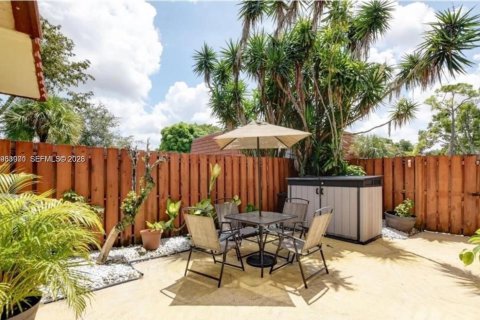 Townhouse in Delray Beach, Florida 2 bedrooms, 114.27 sq.m. № 2181219 - photo 13