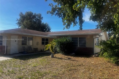 House in Fort Lauderdale, Florida 2 bedrooms, 85.93 sq.m. № 1889700 - photo 1