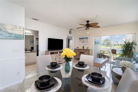 Copropriété à vendre à Punta Gorda, Floride: 2 chambres, 85.84 m2 № 1884442 - photo 12