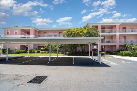 Copropriété à vendre à Punta Gorda, Floride: 2 chambres, 85.84 m2 № 1884442 - photo 4