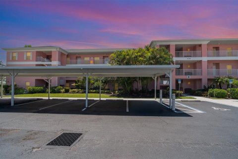 Copropriété à vendre à Punta Gorda, Floride: 2 chambres, 85.84 m2 № 1884442 - photo 5