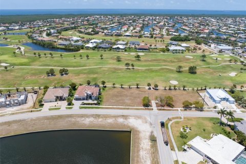 Terrain à vendre à Punta Gorda, Floride № 1555921 - photo 12