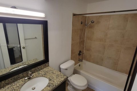 Купить кондоминиум в Санрайз, Флорида 1 спальня, 55.28м2, № 2038939 - фото 3