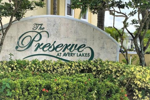 Купить кондоминиум в Санрайз, Флорида 1 спальня, 55.28м2, № 2038939 - фото 2