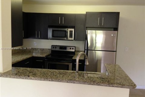 Купить кондоминиум в Санрайз, Флорида 1 спальня, 55.28м2, № 2038939 - фото 5