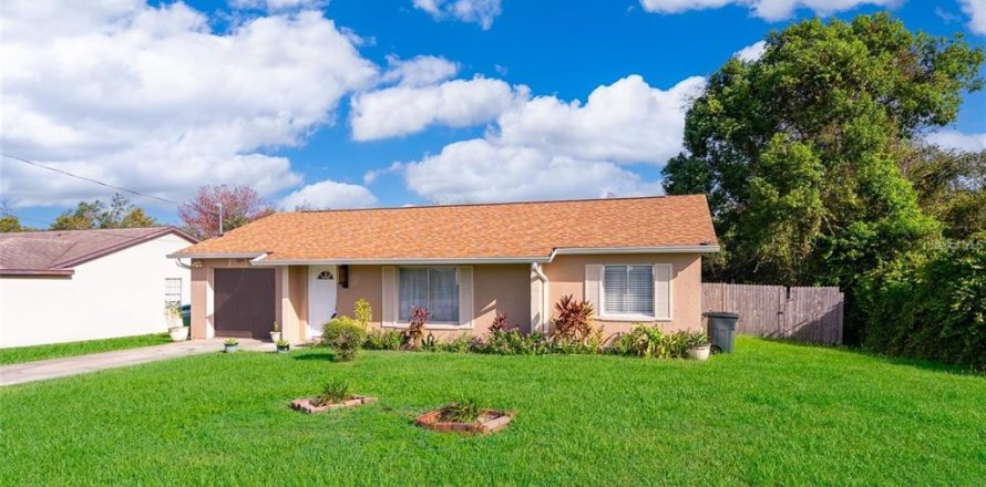 Villa ou maison à Deltona, Floride 2 chambres, 83.61 m2 № 1914312