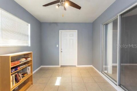 House in Palm Coast, Florida 3 bedrooms, 152.55 sq.m. № 1630100 - photo 13