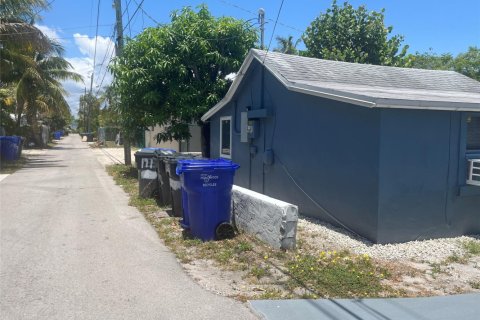 Casa en alquiler en Hollywood, Florida № 1221459 - foto 1
