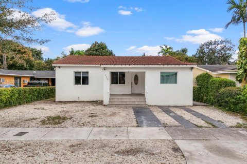 Commercial property in Miami, Florida 107.77 sq.m. № 2088641 - photo 28