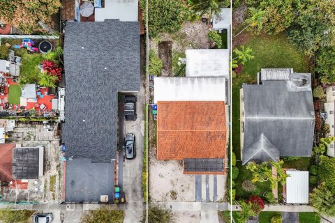Commercial property in Miami, Florida 107.77 sq.m. № 2088641 - photo 29