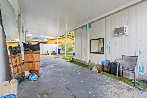 Commercial property in Miami, Florida 107.77 sq.m. № 2088641 - photo 22