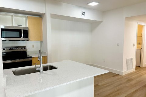 Condominio en venta en Miramar, Florida, 3 dormitorios, 107.77 m2 № 1964860 - foto 19