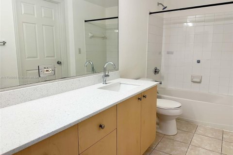 Condominio en venta en Miramar, Florida, 3 dormitorios, 107.77 m2 № 1964860 - foto 4