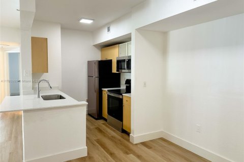 Condominio en venta en Miramar, Florida, 3 dormitorios, 107.77 m2 № 1964860 - foto 13