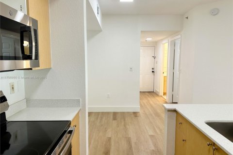 Condominio en venta en Miramar, Florida, 3 dormitorios, 107.77 m2 № 1964860 - foto 21