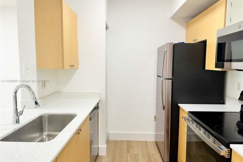 Condominio en venta en Miramar, Florida, 3 dormitorios, 107.77 m2 № 1964860 - foto 20