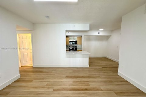 Condominio en venta en Miramar, Florida, 3 dormitorios, 107.77 m2 № 1964860 - foto 2