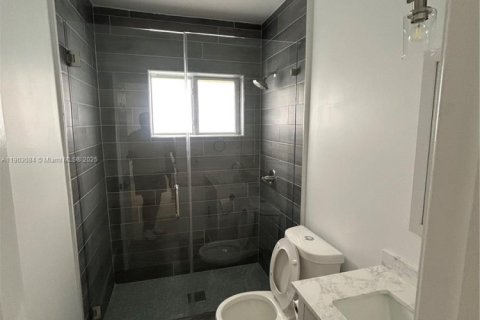 Снять в аренду виллу или дом в Дейви, Флорида 3 спальни, 308.44м2, № 1955525 - фото 12