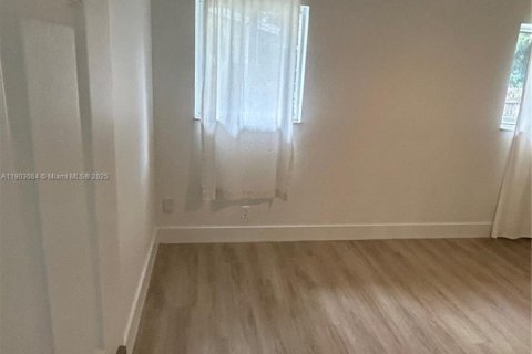 Снять в аренду виллу или дом в Дейви, Флорида 3 спальни, 308.44м2, № 1955525 - фото 9