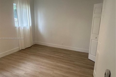 Снять в аренду виллу или дом в Дейви, Флорида 3 спальни, 308.44м2, № 1955525 - фото 10