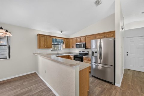Casa en venta en Ocala, Florida, 2 dormitorios, 109.62 m2 № 2208090 - foto 2