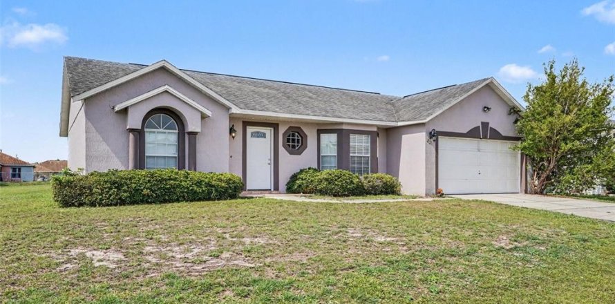 Villa ou maison à Kissimmee, Floride 3 chambres, 137.31 m2 № 2197057