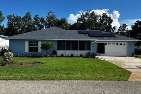 House in Sebring, Florida 2 bedrooms, 133.04 sq.m. № 2289945