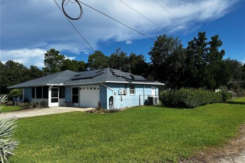 House in Sebring, Florida 2 bedrooms, 133.04 sq.m. № 2289945 - photo 3