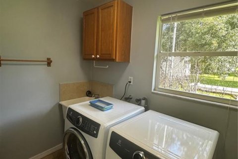House in Sebring, Florida 2 bedrooms, 133.04 sq.m. № 2289945 - photo 21