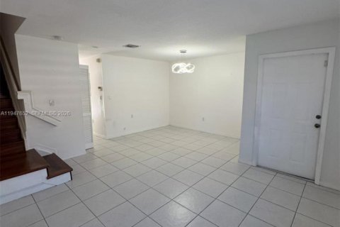 Touwnhouse à louer à Miami, Floride: 3 chambres, 138.42 m2 № 2003850 - photo 10