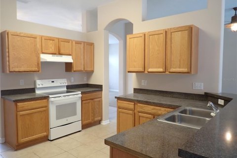 House in Palm Coast, Florida 3 bedrooms, 190.73 sq.m. № 2196947 - photo 3