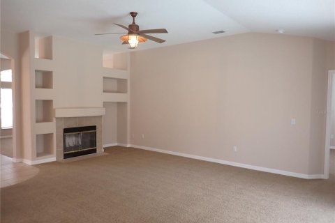House in Palm Coast, Florida 3 bedrooms, 190.73 sq.m. № 2196947 - photo 7