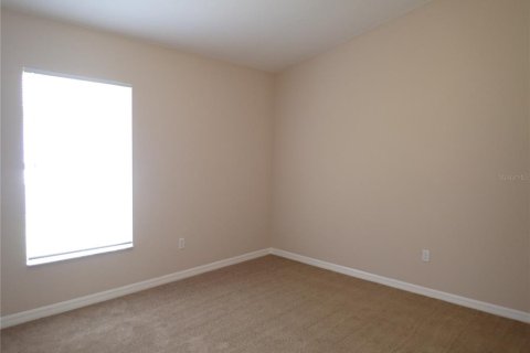 House in Palm Coast, Florida 3 bedrooms, 190.73 sq.m. № 2196947 - photo 17