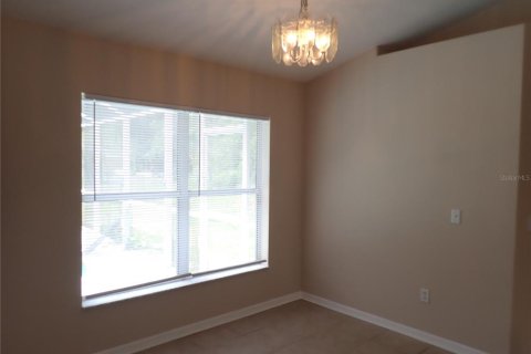 House in Palm Coast, Florida 3 bedrooms, 190.73 sq.m. № 2196947 - photo 12