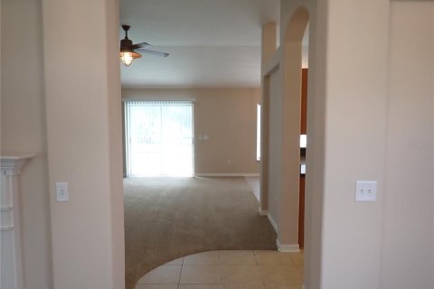 House in Palm Coast, Florida 3 bedrooms, 190.73 sq.m. № 2196947 - photo 15