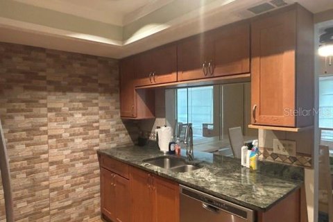 House in Sarasota, Florida 2 bedrooms, 164.25 sq.m. № 2236027 - photo 4