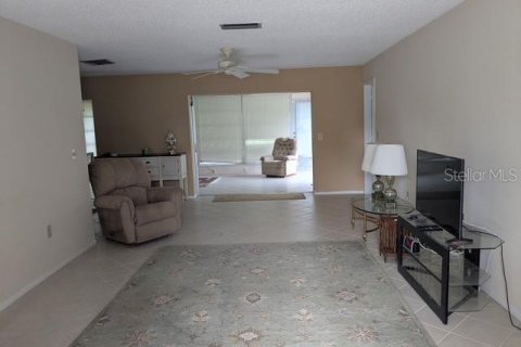 House in Sarasota, Florida 2 bedrooms, 164.25 sq.m. № 2236027 - photo 7