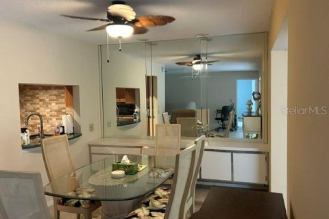 House in Sarasota, Florida 2 bedrooms, 164.25 sq.m. № 2236027 - photo 5