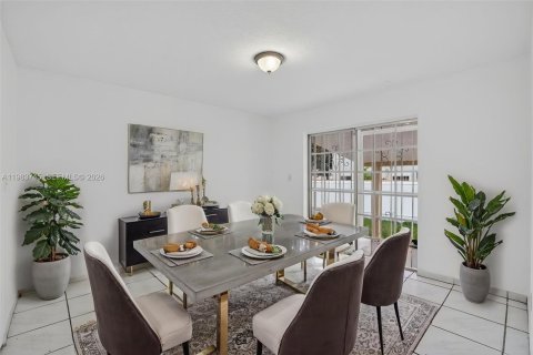 House in Cutler Bay, Florida 4 bedrooms, 202.53 sq.m. № 2046786 - photo 9