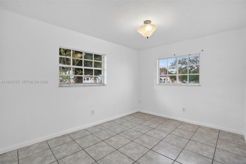 House in Cutler Bay, Florida 4 bedrooms, 202.53 sq.m. № 2046786 - photo 18