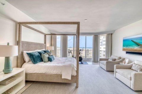 Condo in Juno Beach, Florida, 3 bedrooms № 2242319 - photo 16