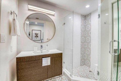 Condo in Juno Beach, Florida, 3 bedrooms № 2242319 - photo 21