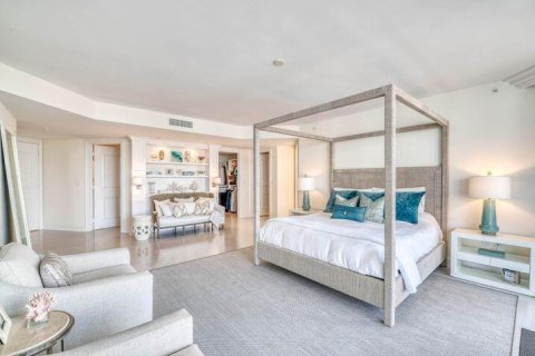 Condo in Juno Beach, Florida, 3 bedrooms № 2242319 - photo 15