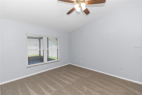 House in Clermont, Florida 3 bedrooms, 116.5 sq.m. № 2220851 - photo 14