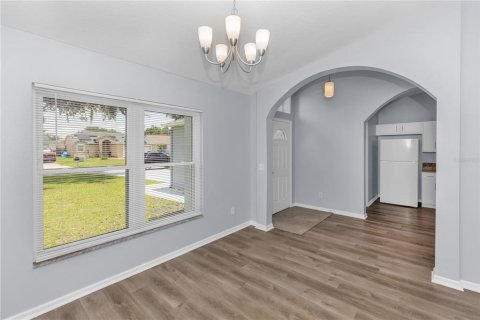 House in Clermont, Florida 3 bedrooms, 116.5 sq.m. № 2220851 - photo 7
