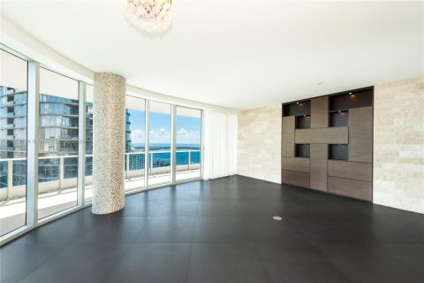 Condo in Miami, Florida, 3 bedrooms  № 1889656 - photo 6