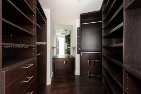 Condo in Miami, Florida, 3 bedrooms  № 1889656 - photo 20