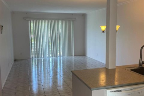 Copropriété à vendre à Lauderhill, Floride: 2 chambres, 80.82 m2 № 2089383 - photo 4